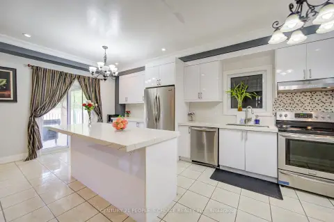 Newmarket Woodland Hill community 145 Trailhead Ave For Sale
