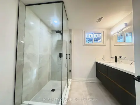 Markham Unionville community 32 Sciberras Rd For Sale