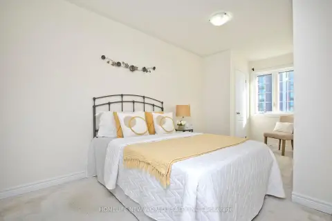 Markham Wismer 社区 24 Orca Dr 镇屋出售 - 多伦多地产经纪推荐