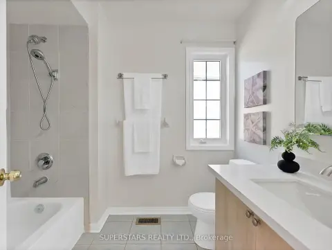 Markham Berczy community 512 Bur Oak Ave For Sale
