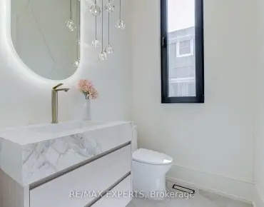 84 Mosley St Aurora Village - 4 睡房 5 卫生间 2 车位叫价2488000加元