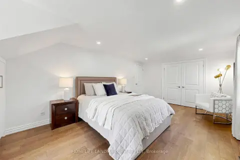 Richmond Hill Mill Pond community 55 Willett Cres For Sale
