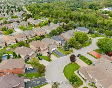 
17 Sparta Crt Rouge Fairways - 4 beds 3 baths 2 parking space(s) listed at $1250000