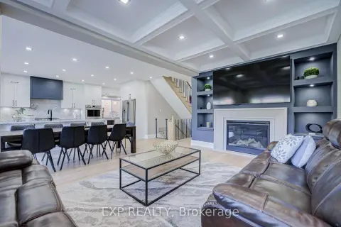 Newmarket Gorham-College Manor community 779 Mclaren St For Sale