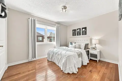 Richmond Hill Oak Ridges community 9 Grand Oak Dr For Sale