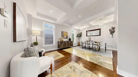 Richmond Hill South Richvale community 60 Oak Ave For Sale