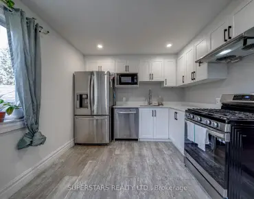 28 Machell Ave Aurora Village - 2 睡房 3 卫生间 车位叫价688000加元