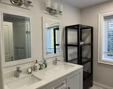 8 Dodie St Aurora Village - 4 beds 5 baths 2 parking space(s) listed at $3000000