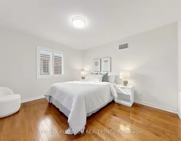 15 Edward Roberts Dr Victoria Square - 4 睡房 6 卫生间 2 车位叫价1599000加元