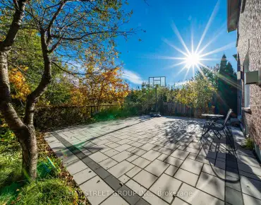 
44 Trish Dr Oak Ridges Lake Wilcox - 4 beds 3 baths 2 parking space(s) listed at $1580000