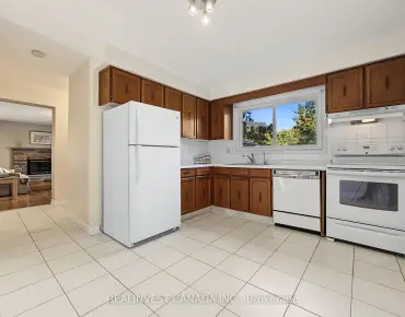 
196 Weldrick Rd W North Richvale - 4 beds 4 baths 2 parking space(s) listed at $1228000