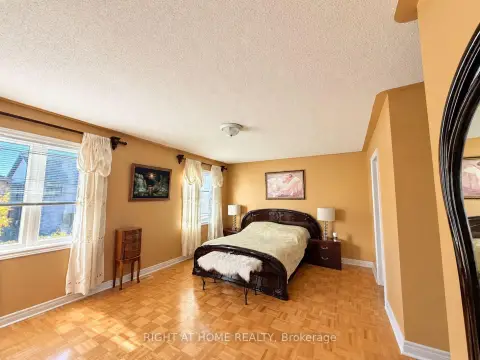 Vaughan Concord community 205 deepsprings Cres For Sale