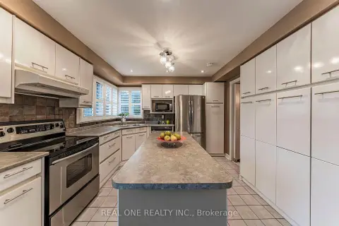 Markham Buttonville community 45 JOHN BUTTON Blvd For Sale