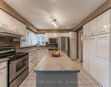 
45 JOHN BUTTON Blvd Buttonville - 4 beds 4 baths 2 parking space(s) listed at $1699000