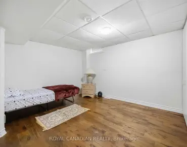135 Tilman Circ Markham Village, Markham 4 beds 4 baths 2 garage $1.4M