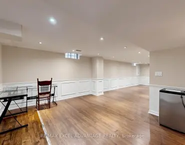 
8 Laguna Cres Middlefield - 4 beds 4 baths 2 parking space(s) listed at $1275000