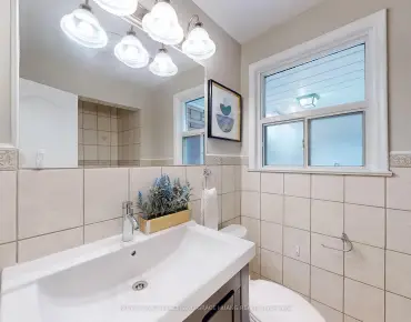 
368 Balkan Rd Crosby - 3 beds 3 baths 1 parking space(s) listed at $1049000
