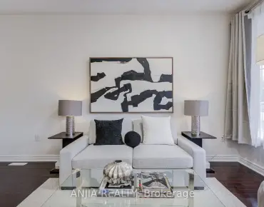 
205 Harbord St Berczy - 4 beds 3 baths 1 parking space(s) listed at $1288000