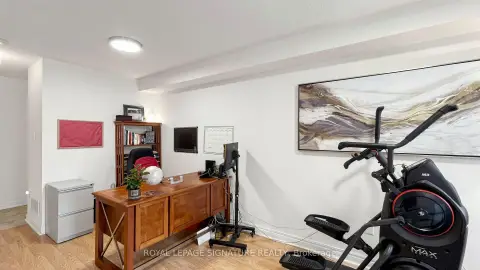 Markham Cornell community 2433 Bur Oak Ave For Sale