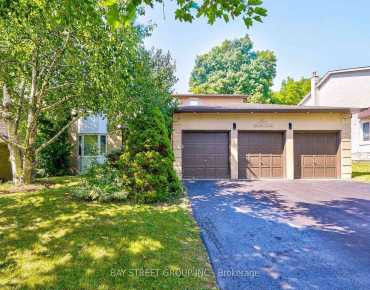 
60 Marbrook St <a href='https://luckyalan.com/community.php?community=Richmond Hill:Mill Pond'>Mill Pond, Richmond Hill</a> 5 beds 6 baths 2 garage $1.999M