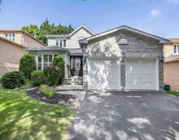 
35 Eakins Dr Bayview Northeast, Aurora 2 beds 4 baths 2 garage $1.598M