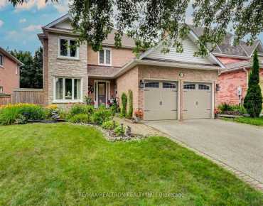 374 Borden Ave Central Newmarket, Newmarket 4 beds 3 baths 2 garage $1.148M