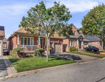 
515 Doubletree Lane Summerhill Estates, Newmarket 3 beds 3 baths 2 garage $1.149M