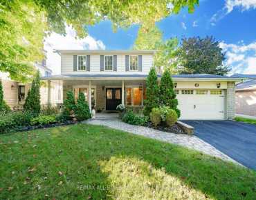 22 Roy Rainey Ave Wismer, Markham 3 beds 3 baths 1 garage $1.25M