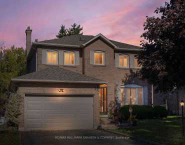 39 Lowe Blvd Huron Heights-Leslie Valley, Newmarket 4 beds 3 baths 2 garage $1.15M
