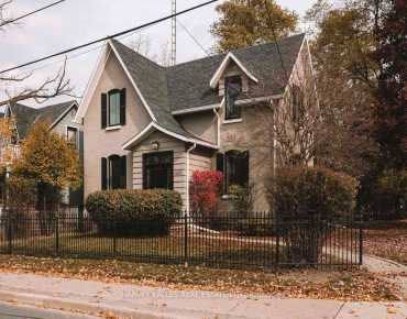 15375 Yonge St Aurora Village, Aurora 3 beds 2 baths 1 garage $1.3M
