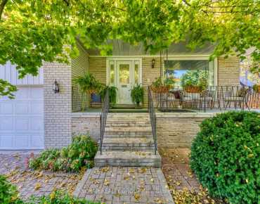 3348 Bayview Ave <a href='https://luckyalan.com/community_CN.php?community=Toronto:Willowdale East'>Willowdale East, Toronto</a> 3 beds 4 baths 2 garage $1.298M