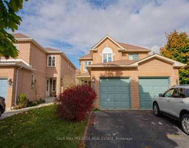 
2837 Kingsberry Cres Cooksville, Mississauga 3 beds 3 baths 1 garage $1.5M