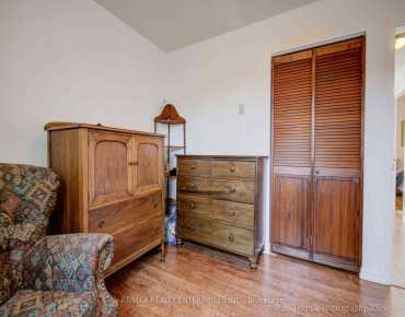 952 Marygrace Crt East Credit, Mississauga 4 beds 4 baths 1 garage $1.05M