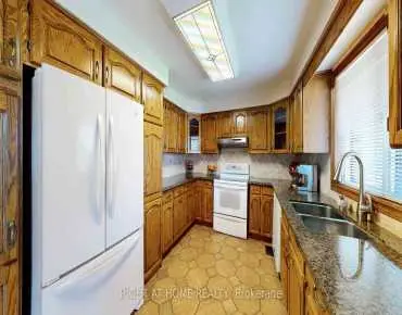 295 Canital Crt Hurontario, Mississauga 4 beds 4 baths 2 garage $1.5M