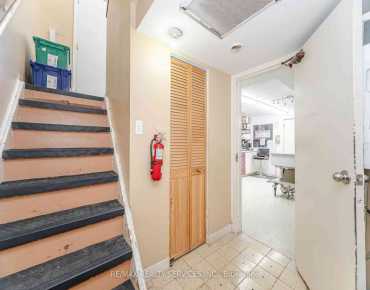 
Redstone  Malton, Mississauga 3 beds 2 baths 2 garage $939K