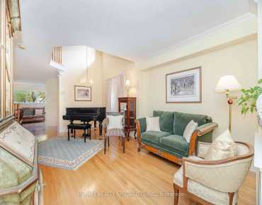 5333 Hollypoint Ave East Credit, Mississauga 3 beds 3 baths 1 garage $1.07M
