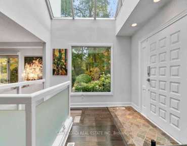 3866 Thomas St Churchill Meadows, Mississauga 3 beds 4 baths 2 garage $1.3M