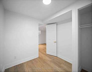 580 Courtney Valley Rd East Credit, Mississauga 3 beds 4 baths 1 garage $1.05M
