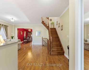 8 Townwood Dr Jefferson, Richmond Hill 3 beds 4 baths 1 garage $999K