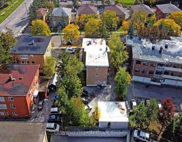 19 Montcalm Ave Briar Hill-Belgravia, Toronto 3 beds 4 baths  garage $950K