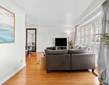 11 Glentworth Rd <a href='https://luckyalan.com/community_CN.php?community=Toronto:Don Valley Village'>Don Valley Village, Toronto</a> 5 beds 6 baths 2 garage $2.1M