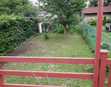 120 Fenn Ave <a href='https://luckyalan.com/community_CN.php?community=Toronto:St. Andrew-Windfields'>St. Andrew-Windfields, Toronto</a> 4 beds 2 baths 2 garage $2M