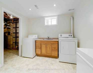 272 The West Mall N/A Markland Wood, Toronto 3 beds 2 baths 1 garage $1.05M
