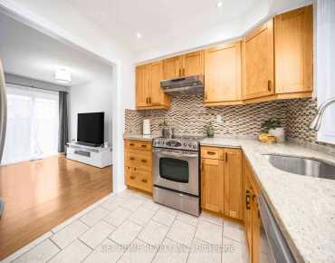 3162 Cantelon Cres Meadowvale, Mississauga 3 beds 2 baths 1 garage $949K
