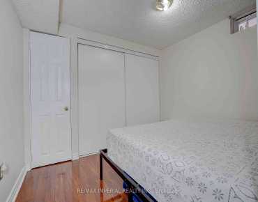 3162 Cantelon Cres Meadowvale, Mississauga 3 beds 2 baths 1 garage $949K