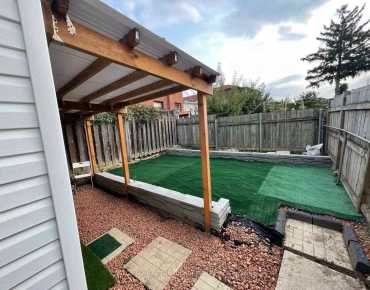 
Poulett St Moss Park, Toronto 3 beds 2 baths 1 garage $999K