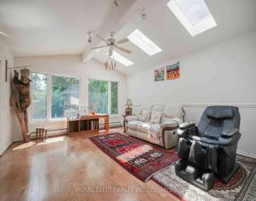 7267 Windbreak Crt Meadowvale, Mississauga 3 beds 4 baths 2 garage $1.26M