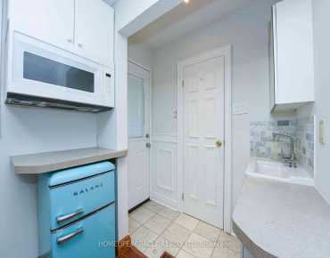 
7267 Topping Rd Malton, Mississauga 4 beds 3 baths 2 garage $949K
