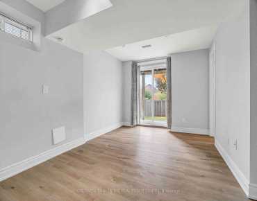 6986 Haines Artist Way Meadowvale Village, Mississauga 3 beds 4 baths 1 garage $950K
