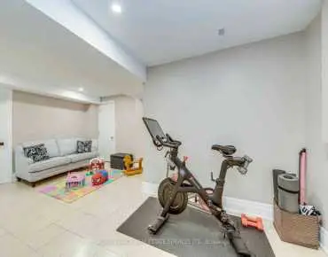 6330 Lorca Cres Meadowvale, Mississauga 4 beds 3 baths 1 garage $1.149M